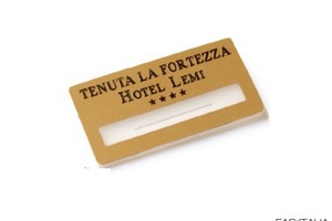 Portanome personalizzato ottone rettangolare spilla